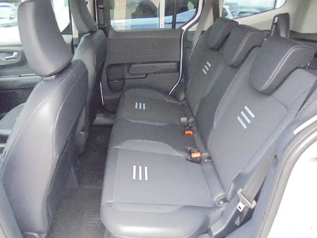 Ford Tourneo Courier - Thumbnail 6