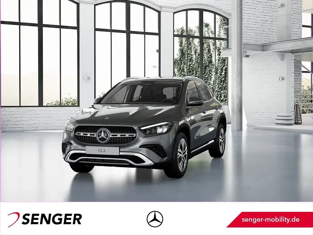 Mercedes-Benz GLA 220 4MATIC - Thumbnail 1