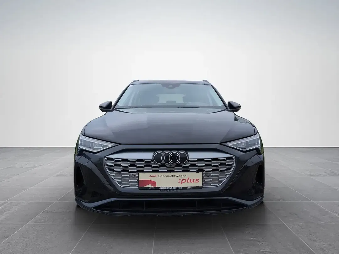 Audi Q8 50 e-tron quattro - foto 2