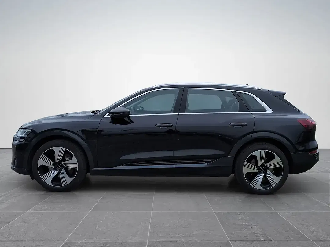 Audi Q8 50 e-tron quattro - Thumbnail 3