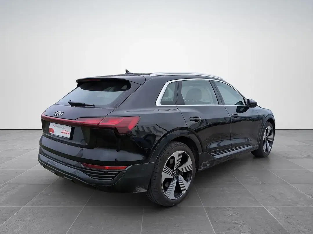 Audi Q8 50 e-tron quattro - Thumbnail 6