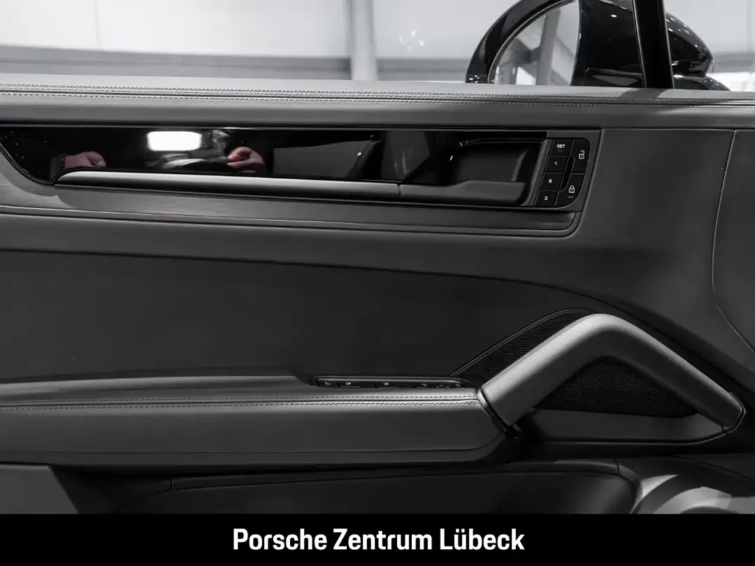 Porsche Cayenne Edition - Thumbnail 12