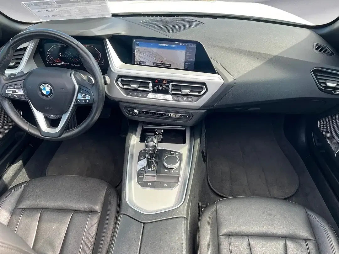BMW Z4 sDrive Convertible - Thumbnail 6