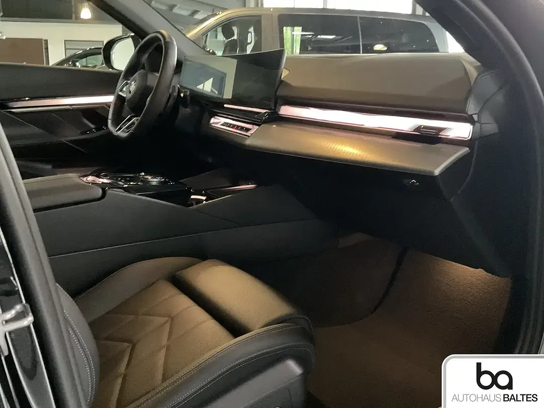 BMW 540 xDrive M Sport Pro - Thumbnail 6