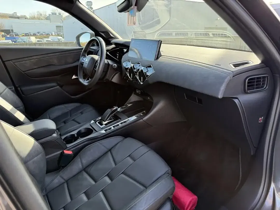 DS Automobiles DS 3 Crossback - Thumbnail 3