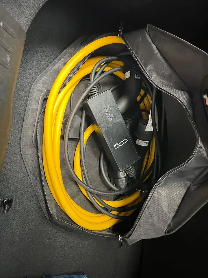 Fiat 500e Action - Thumbnail 10