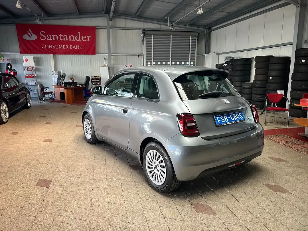 Fiat 500e Action - Thumbnail 6