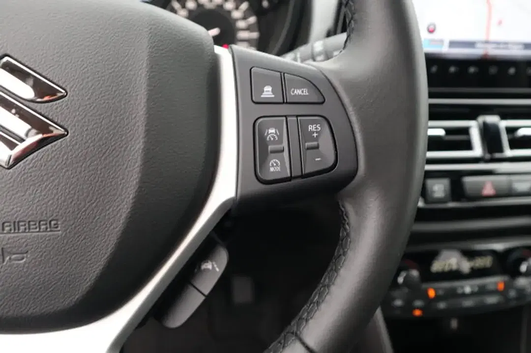 Suzuki SX4 S-Cross 4x4 Comfort+ - Thumbnail 13