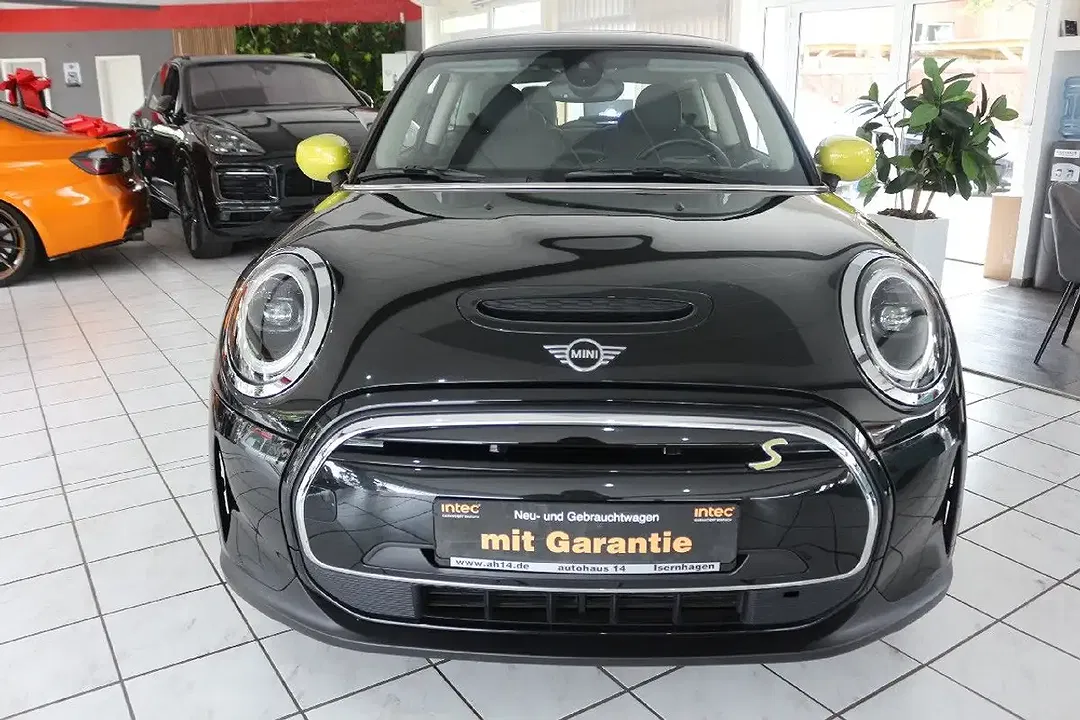 MINI Cooper S E - Thumbnail 3