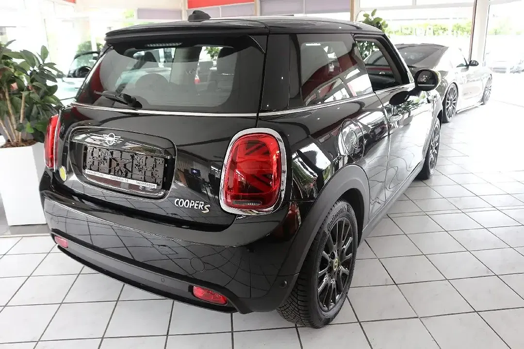 MINI Cooper S E - Thumbnail 5