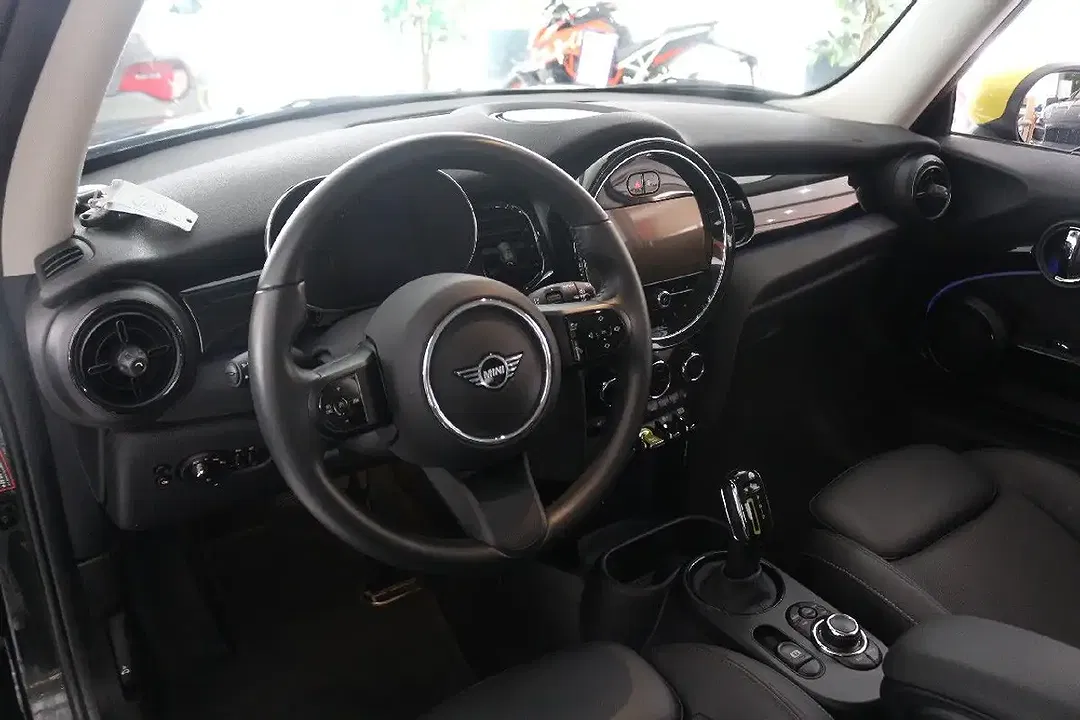 MINI Cooper S E - Thumbnail 8