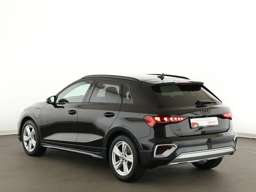 Audi A3 TFSI e S tronic allstreet - Thumbnail 6