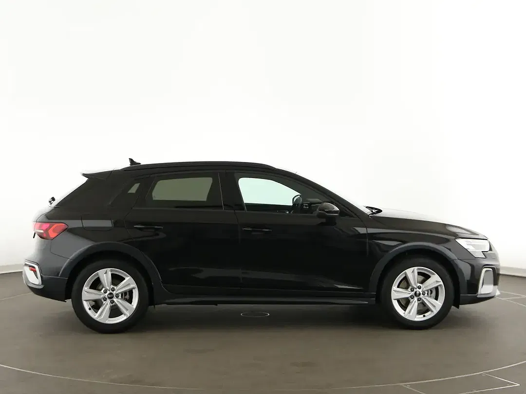 Audi A3 TFSI e S tronic allstreet - Thumbnail 9