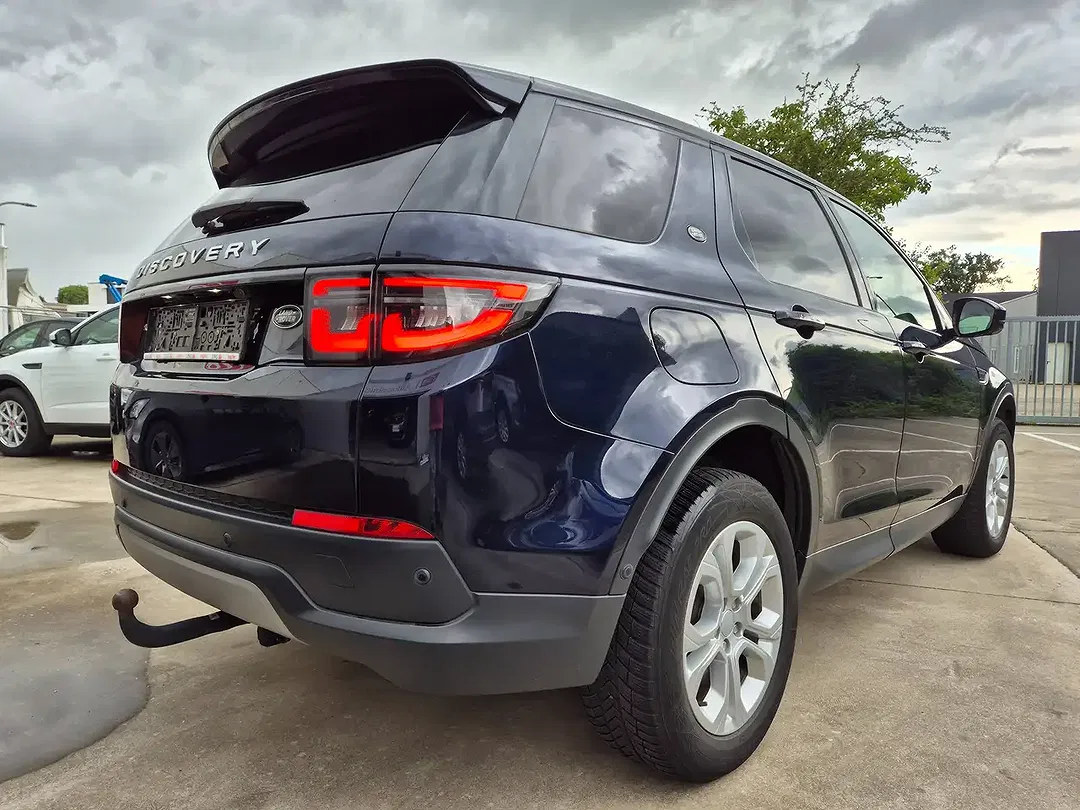 Land Rover Discovery Sport P300e 4x4 PHEV Hybrid - Thumbnail 12