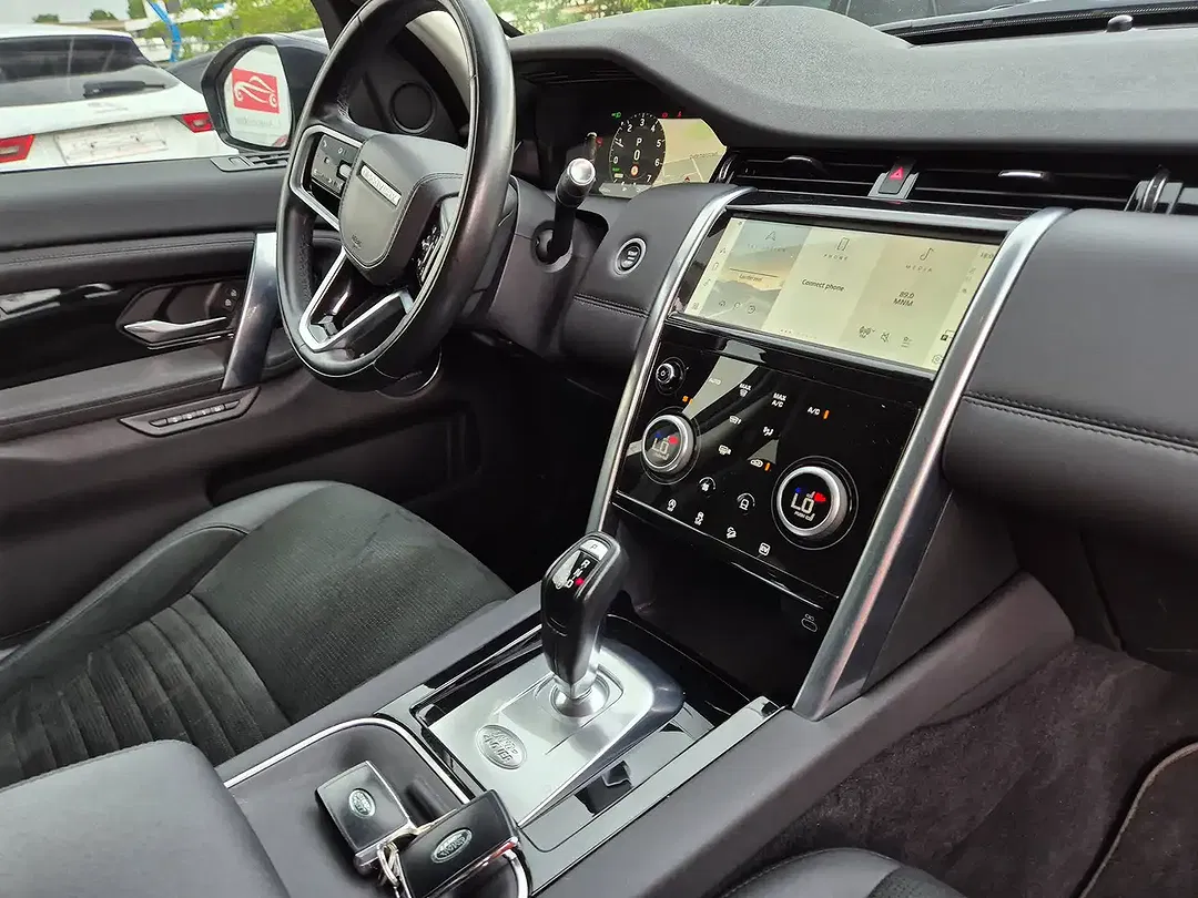 Land Rover Discovery Sport P300e 4x4 PHEV Hybrid - Thumbnail 14