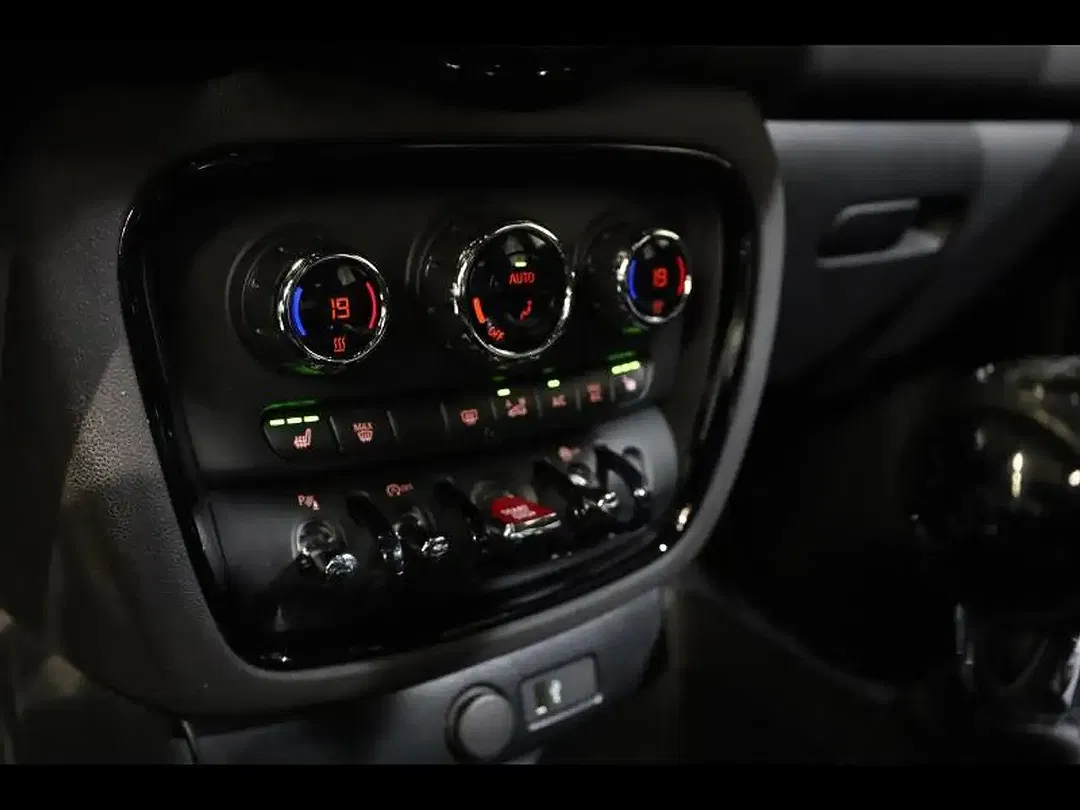 MINI Cooper Clubman - Thumbnail 14