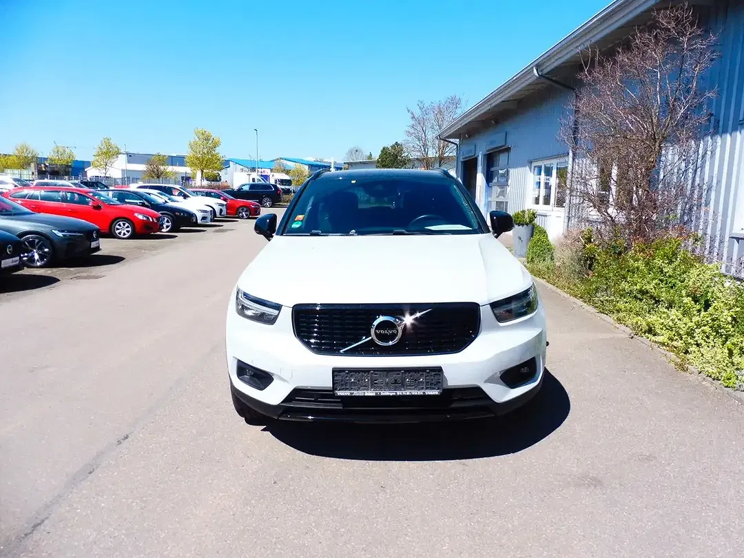 Volvo XC40 PHEV Hybrid Recharge Design - foto 2