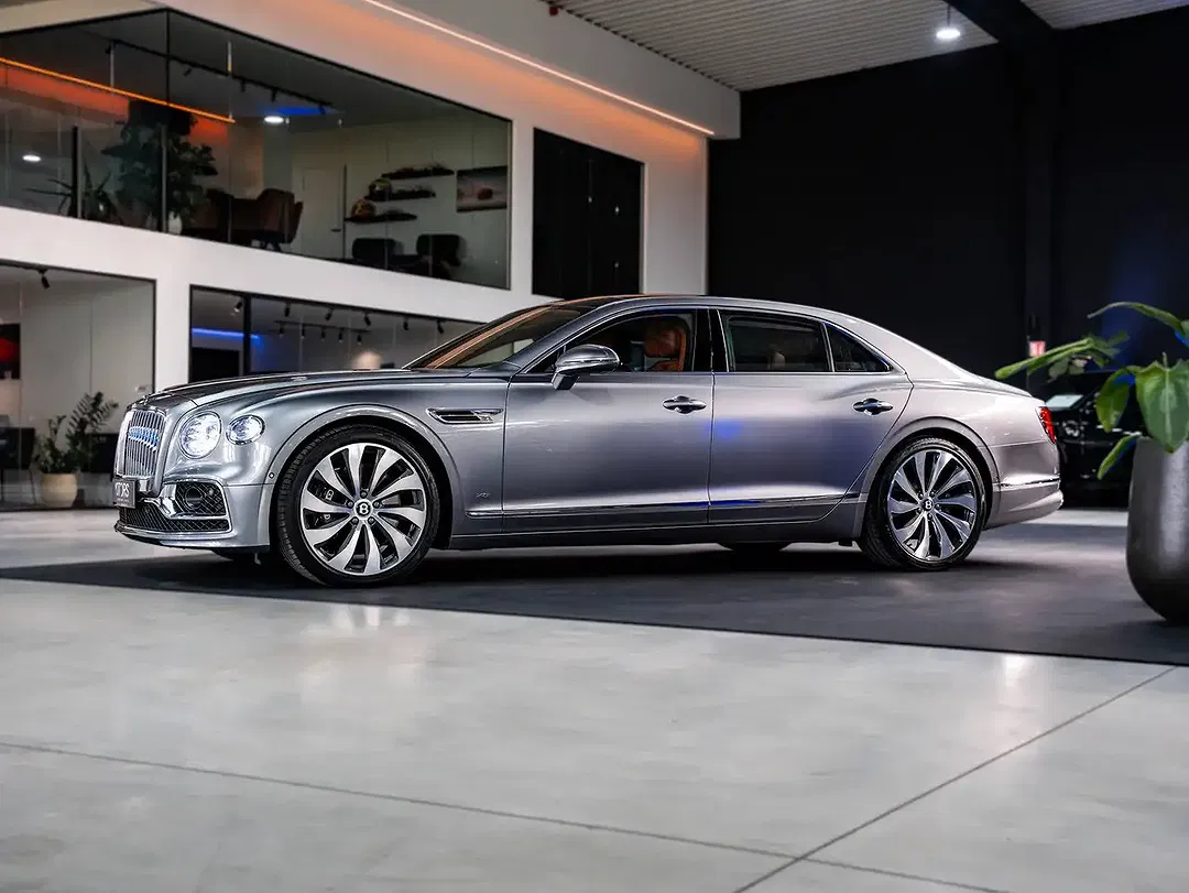 Bentley Flying Spur 4.0 4.0 V8 Bi-Turbo Mulliner - Thumbnail 3