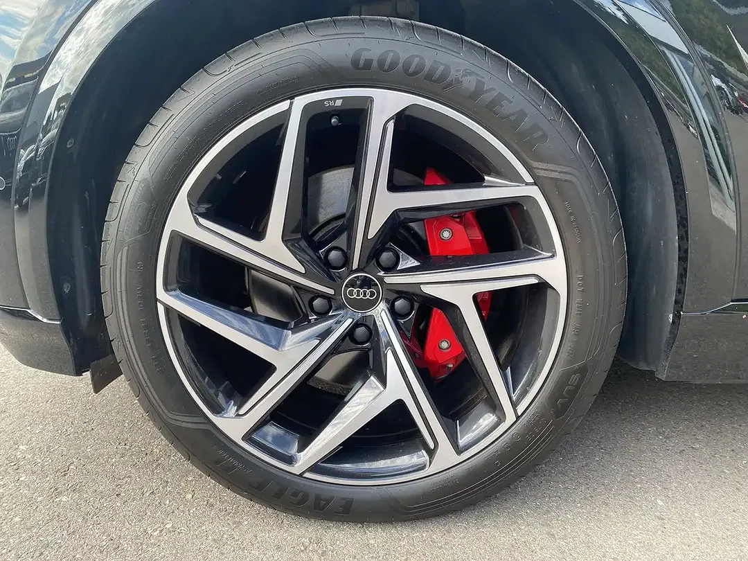 Audi SQ6 e-tron - Thumbnail 9