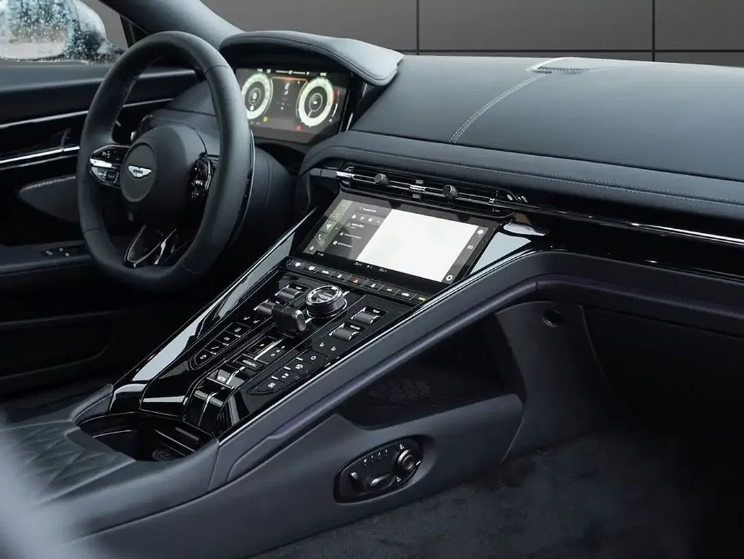 Aston Martin DB12 Volante - Thumbnail 10