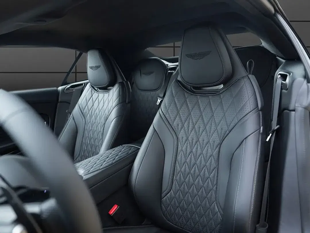 Aston Martin DB12 Volante - Thumbnail 11