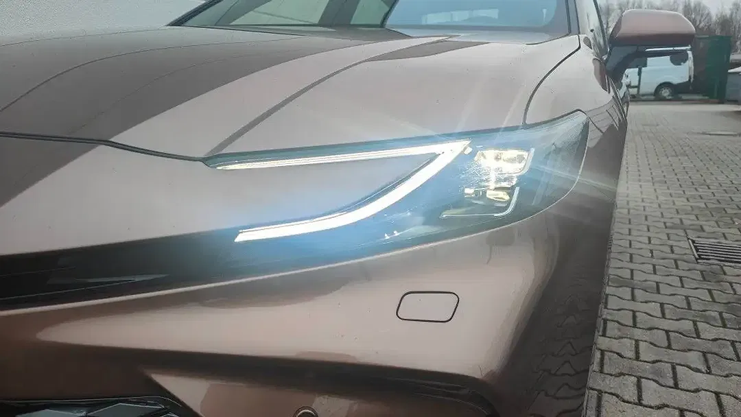 Toyota Camry Hybrid Prestige - foto 1