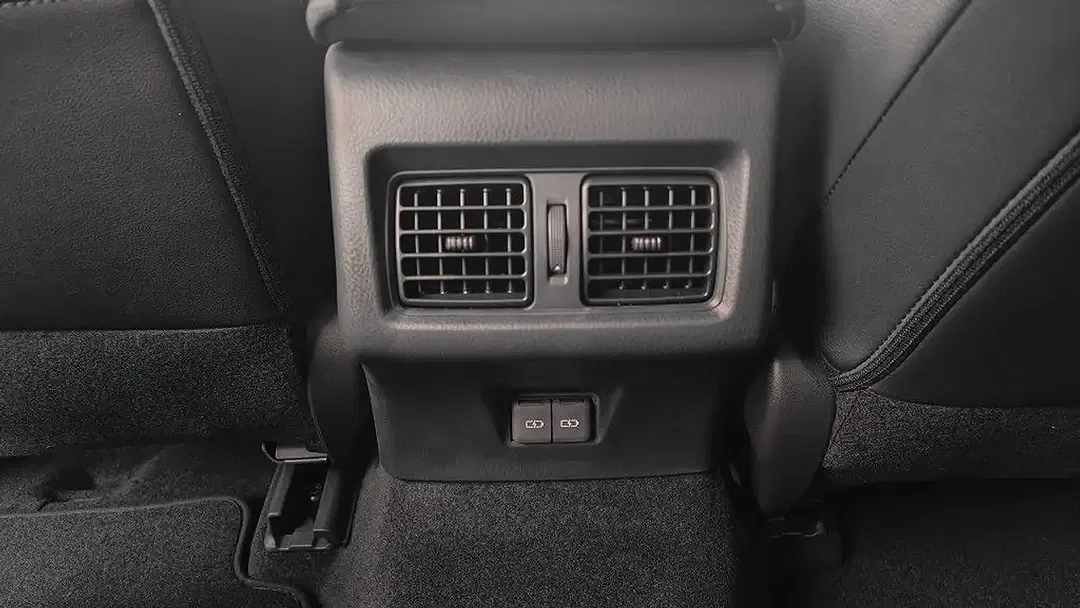 Toyota Camry Hybrid Prestige - Thumbnail 11