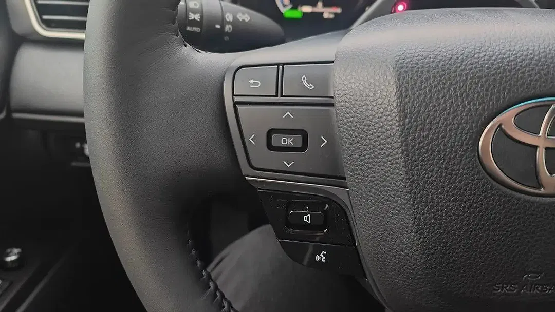 Toyota Camry Hybrid Prestige - Thumbnail 21