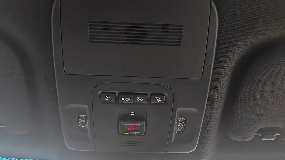Toyota Camry Hybrid Prestige - Thumbnail 23