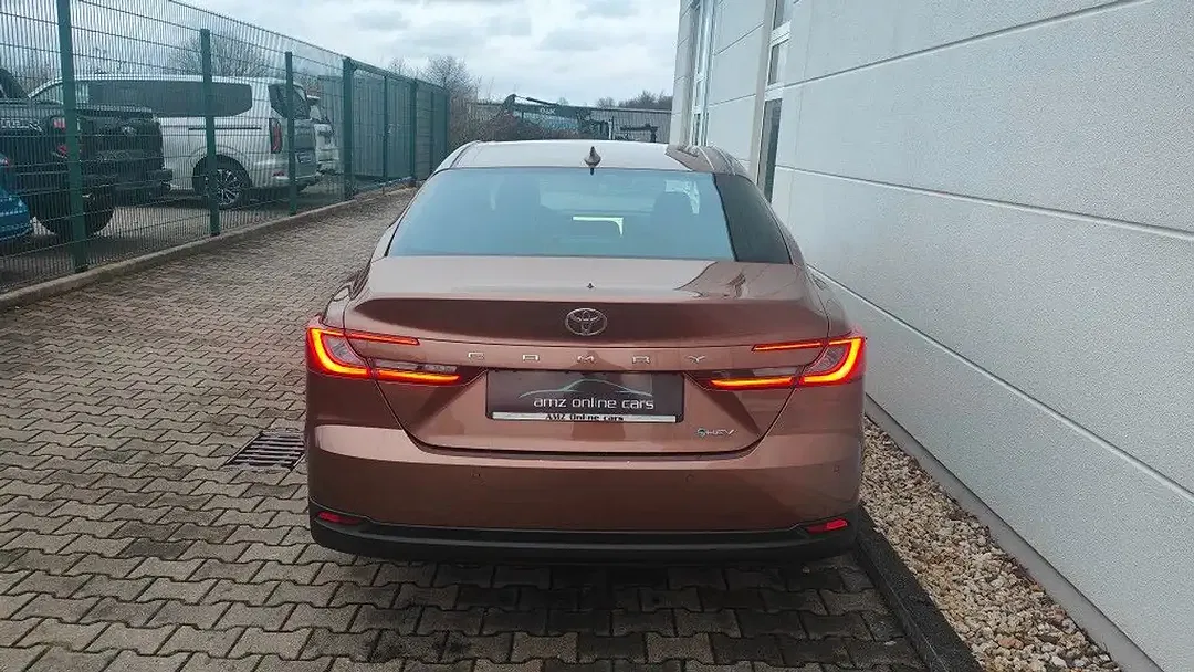Toyota Camry Hybrid Prestige - Thumbnail 7