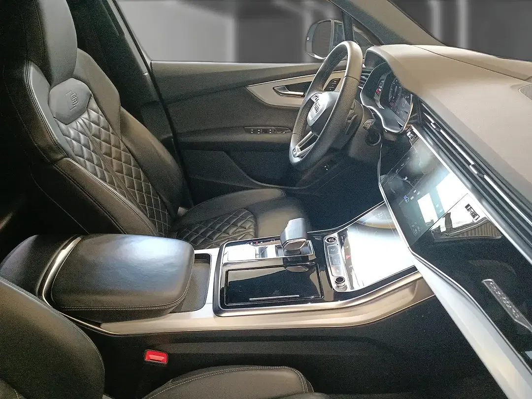 Audi Q7 55 TFSI e quattro S line - Thumbnail 13