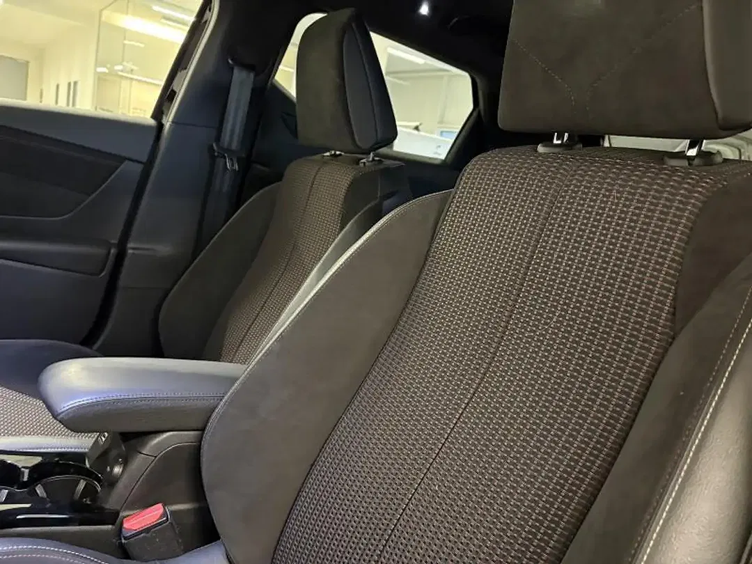 DS Automobiles DS 3 Crossback - Thumbnail 10