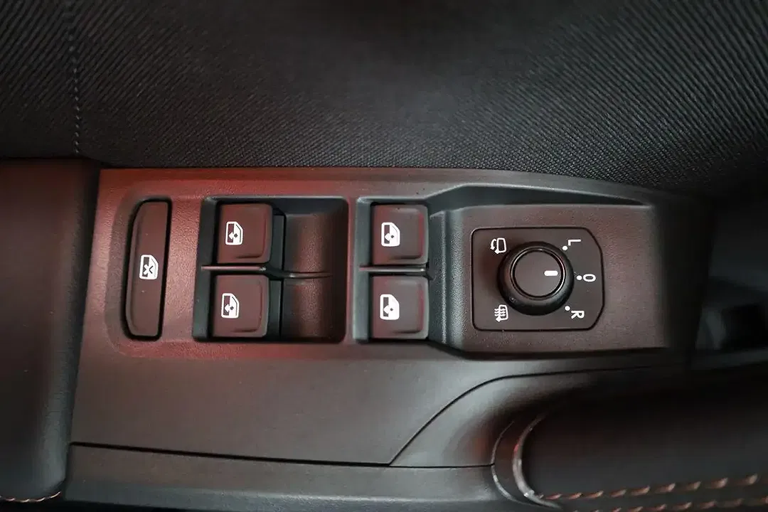SEAT Leon 2.0 TSI DSG 4Drive - Thumbnail 8