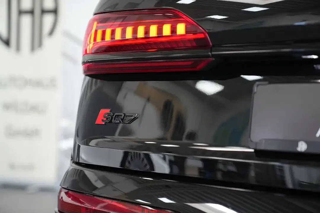 Audi SQ7 4.0 TFSI quattro - Thumbnail 12
