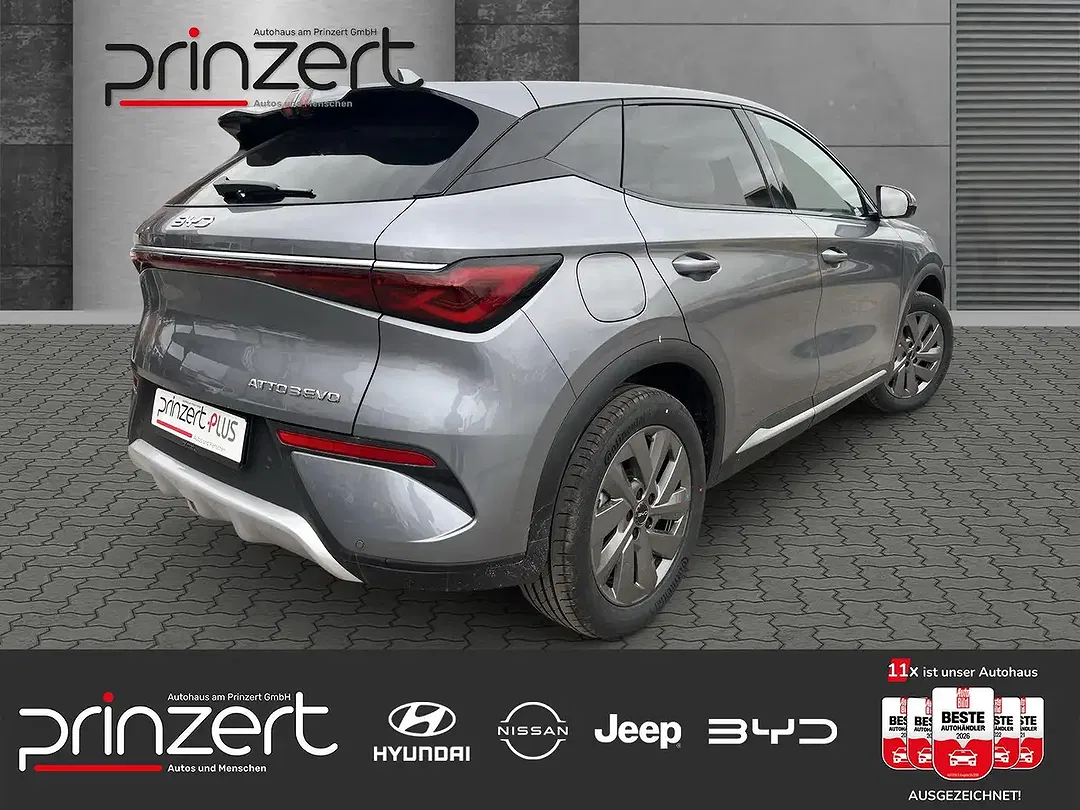 BYD Atto 3 - Thumbnail 3