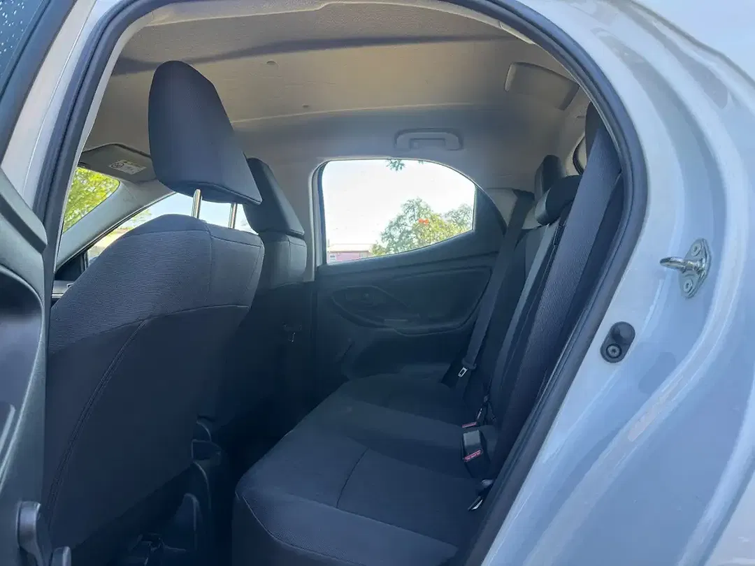Toyota Yaris Comfort - Thumbnail 12