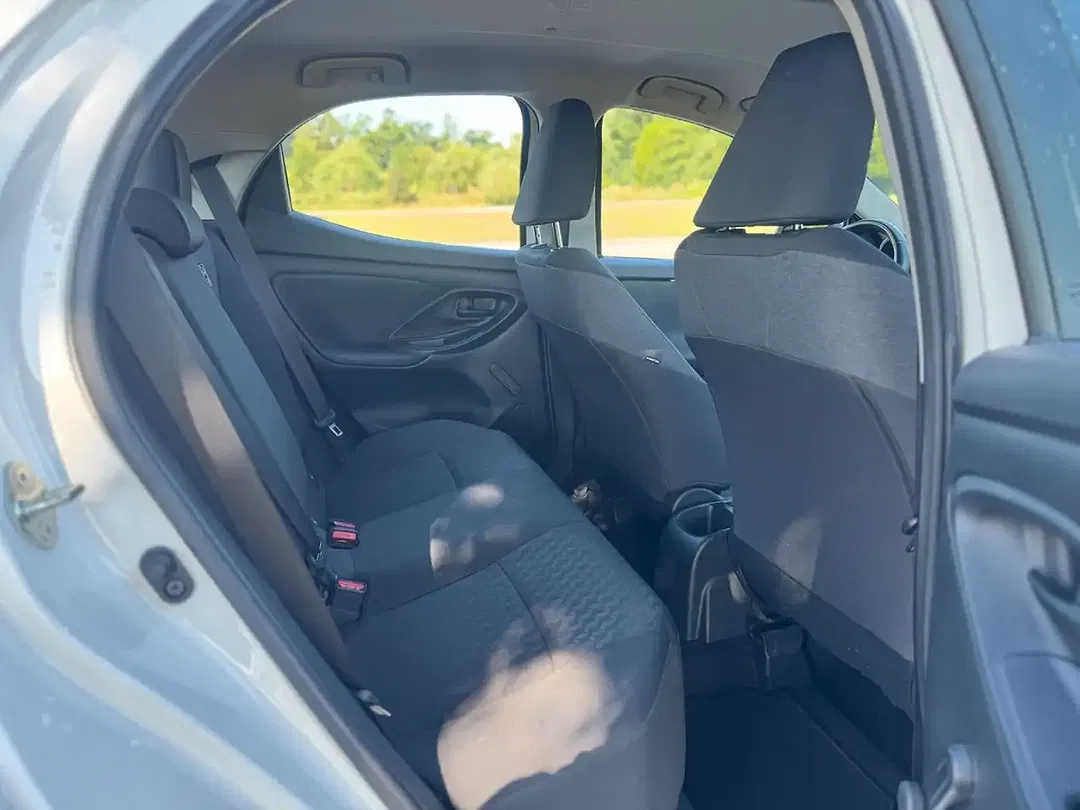 Toyota Yaris Comfort - Thumbnail 13
