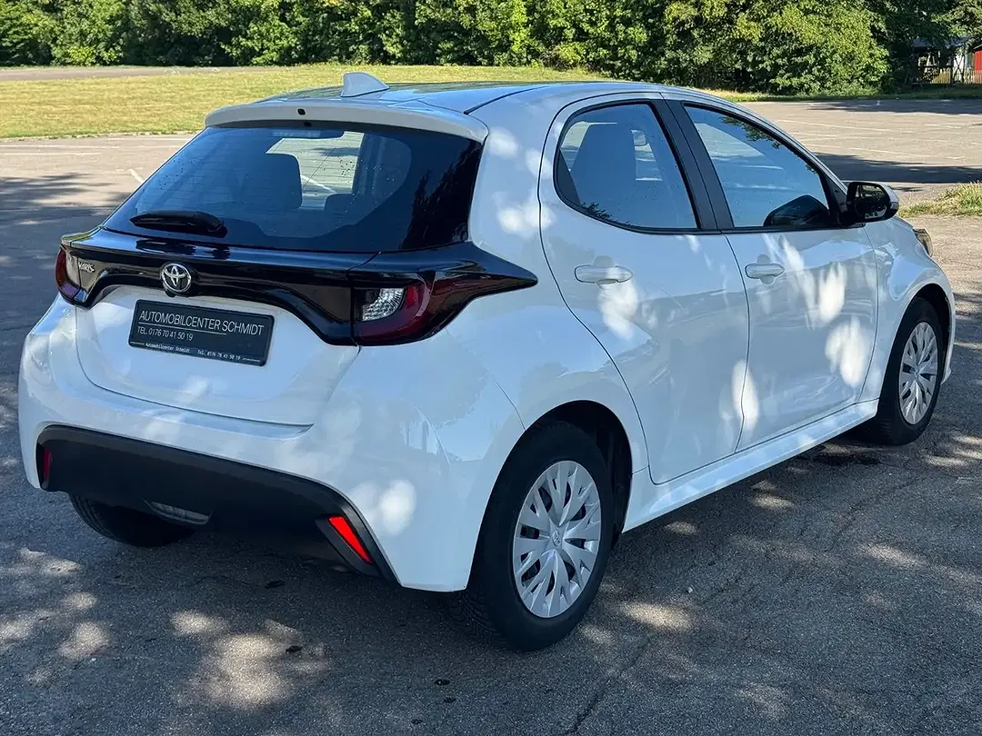 Toyota Yaris Comfort - Thumbnail 4
