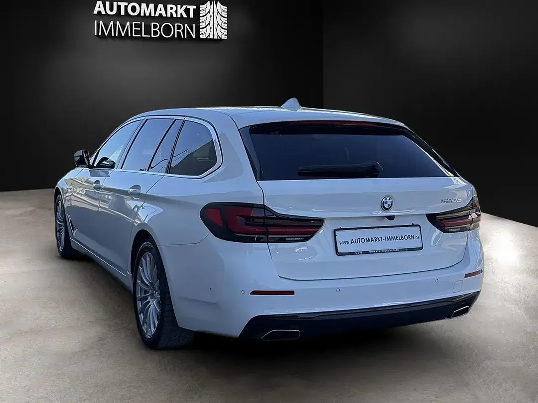 BMW 520 Sport - Thumbnail 3