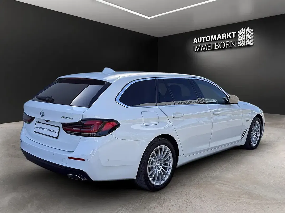 BMW 520 Sport - Thumbnail 4