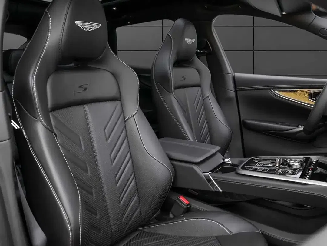 Aston Martin DBX S - foto 15