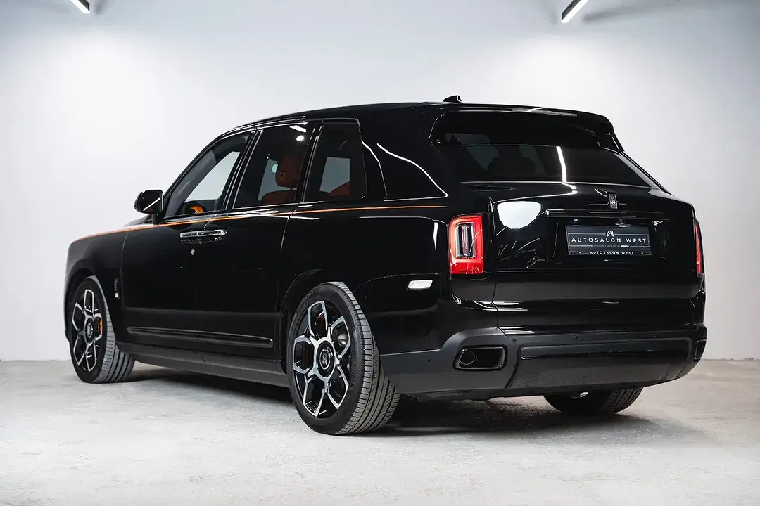 Rolls-Royce Cullinan Black Badge - Thumbnail 10