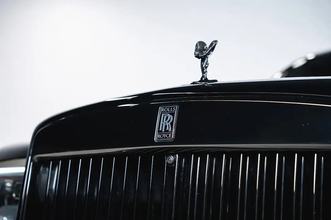 Rolls-Royce Cullinan Black Badge - Thumbnail 14