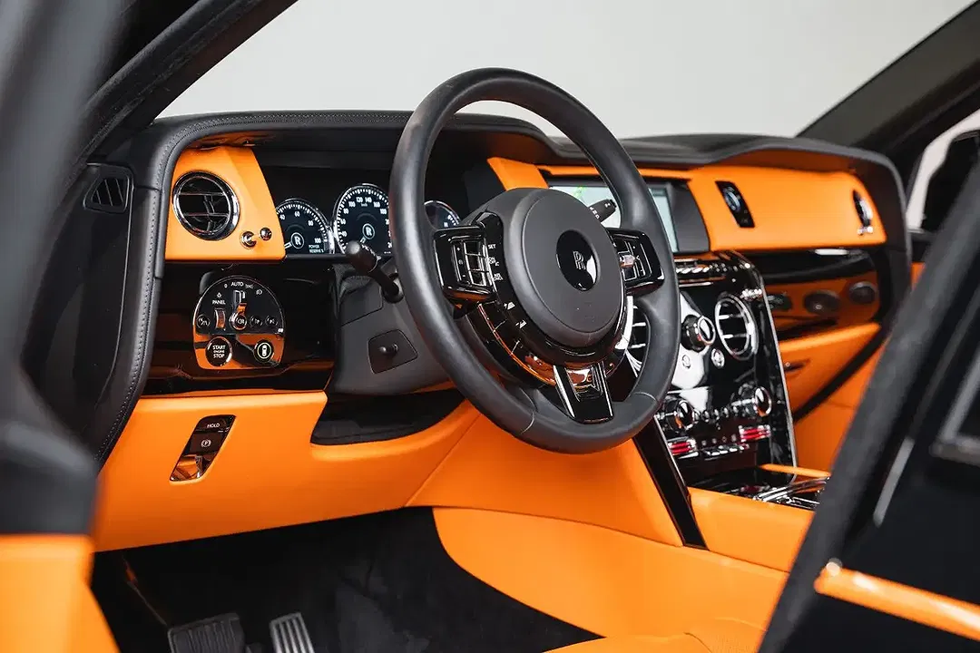 Rolls-Royce Cullinan Black Badge - foto 15