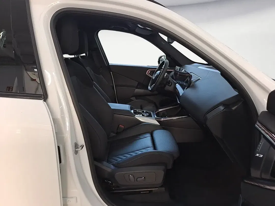 BMW X3 xDrive M - Thumbnail 10