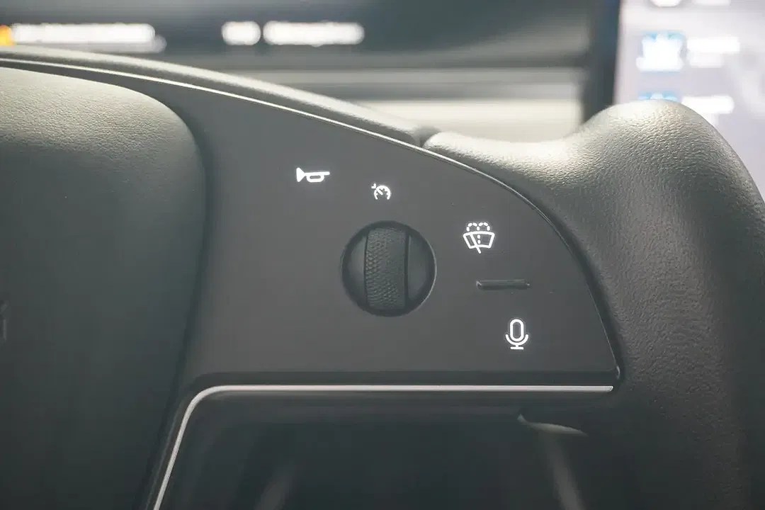 Tesla Model X Plaid - foto 15