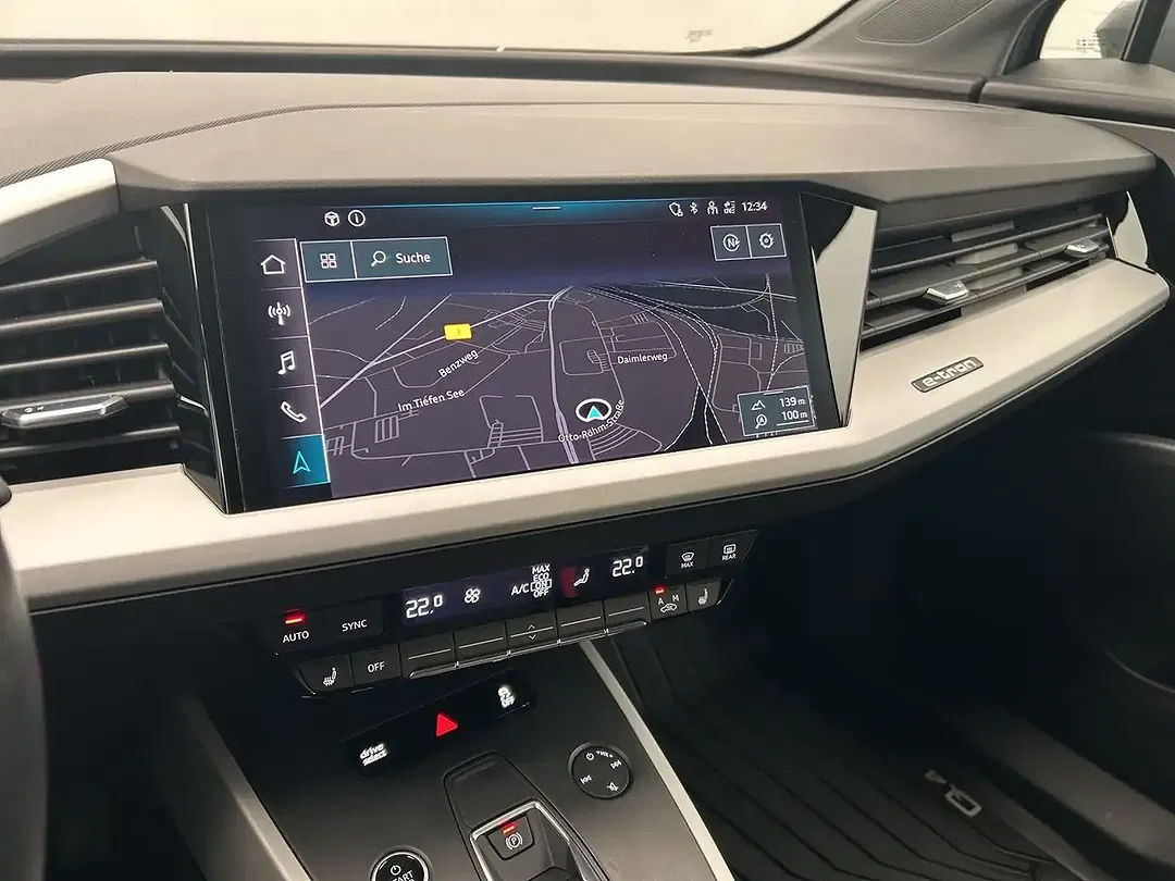 Audi Q4 e-tron 40 - Thumbnail 4