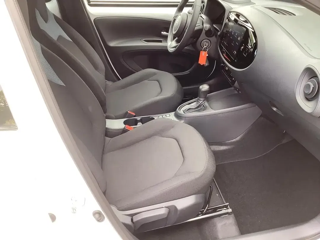 Toyota Aygo X 1.5 Hybrid Active - Thumbnail 11
