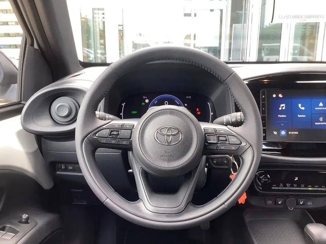 Toyota Aygo X 1.5 Hybrid Active - Thumbnail 9