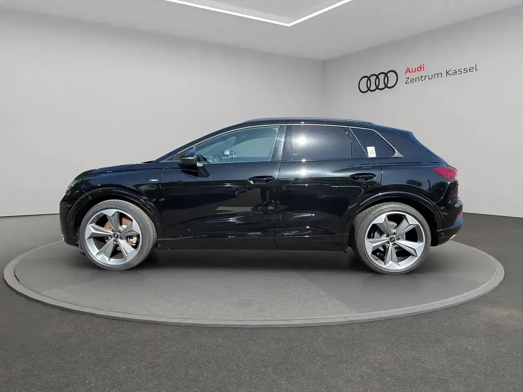 Audi Q4 e-tron 40 S line - Thumbnail 3